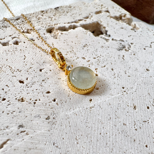 STAPLE |  Minimalist Jadeite Round Necklace (White)