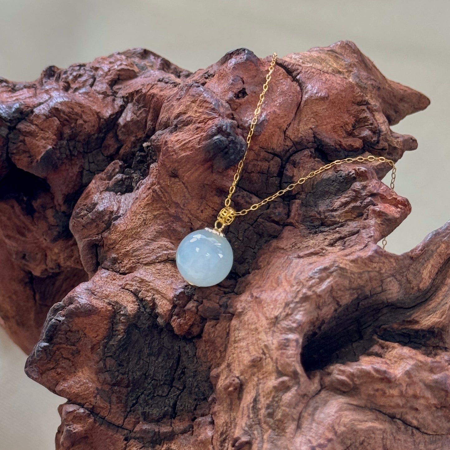 18k Gold Jadeite Orb Pendant (White)