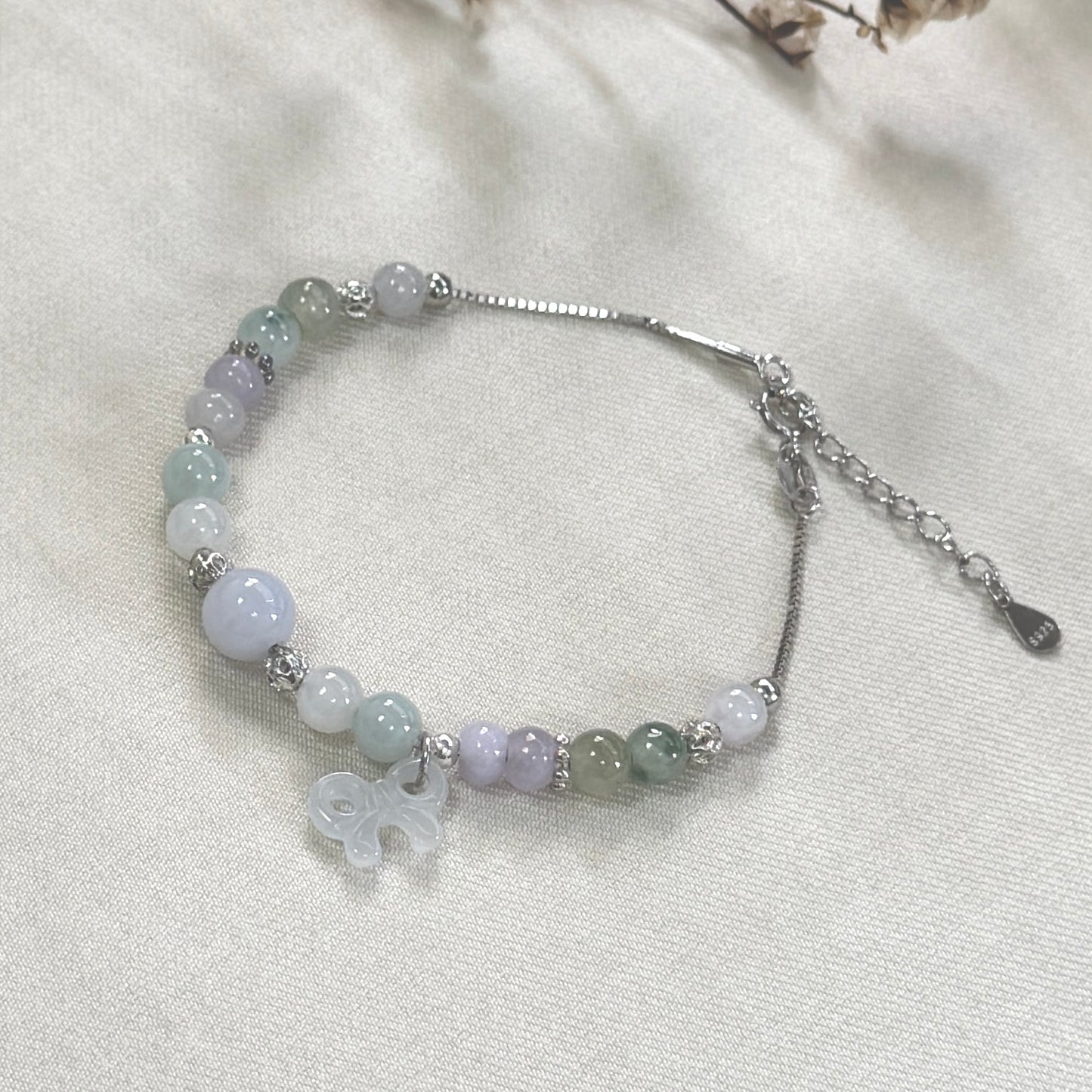 Bow Jadeite Bracelet