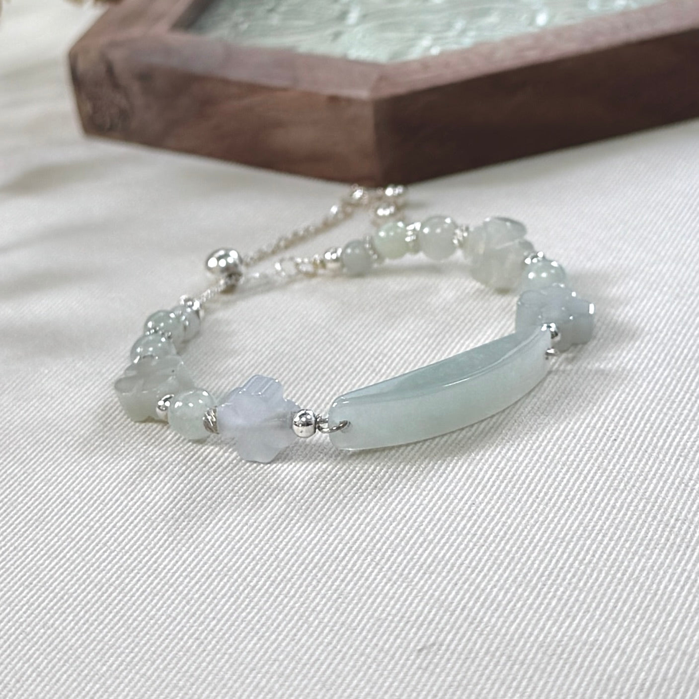 Clover Jadeite Bar Bracelet