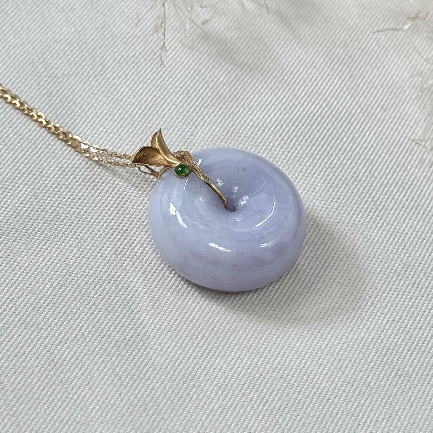 18k Gold Lavender Jadeite Peace Pendant