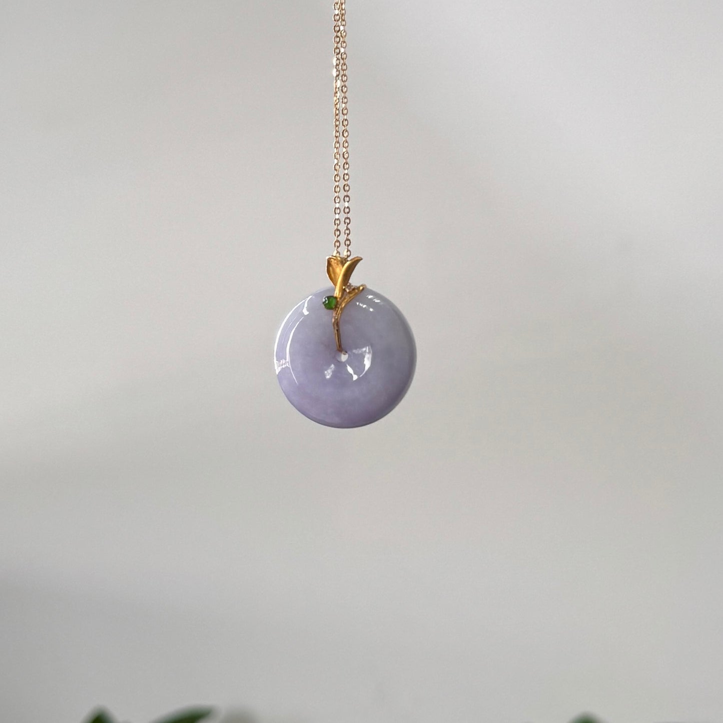 18k Gold Lavender Jadeite Peace Pendant