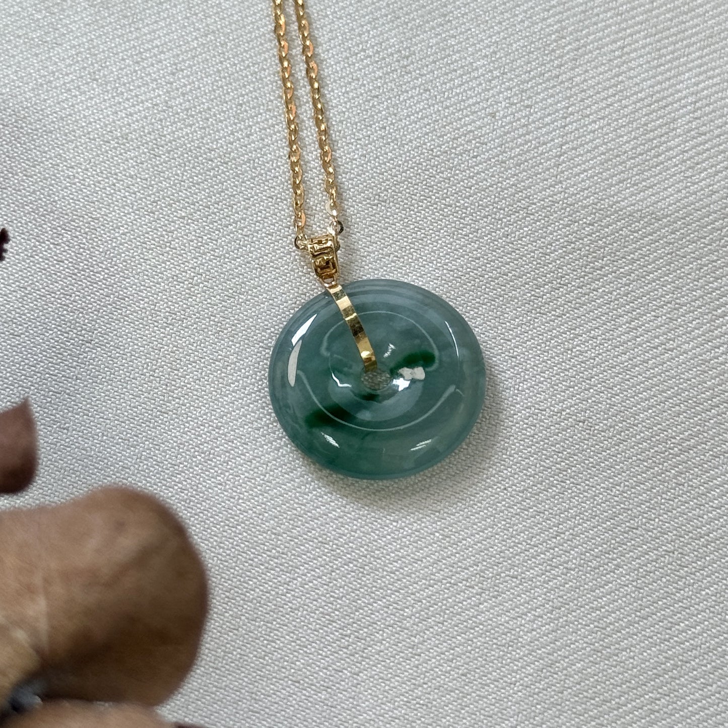18k Gold Doughnut Jadeite Pendant