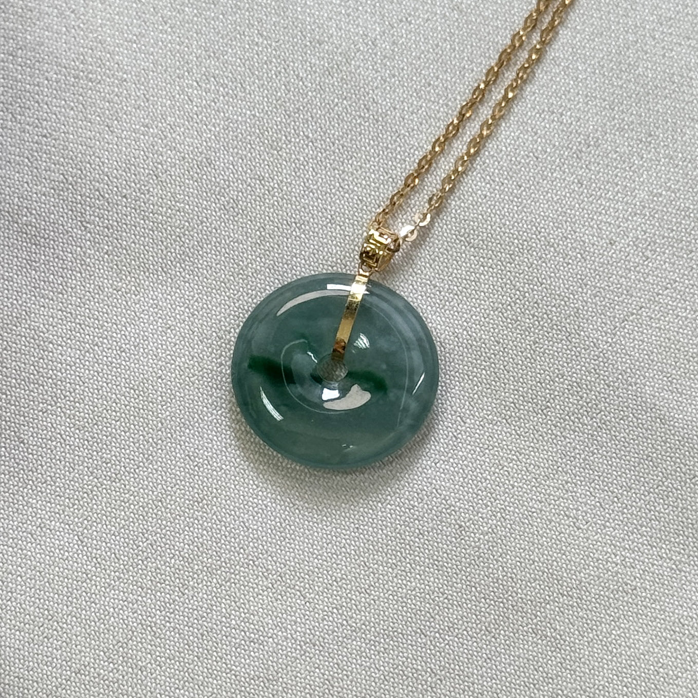18k Gold Doughnut Jadeite Pendant