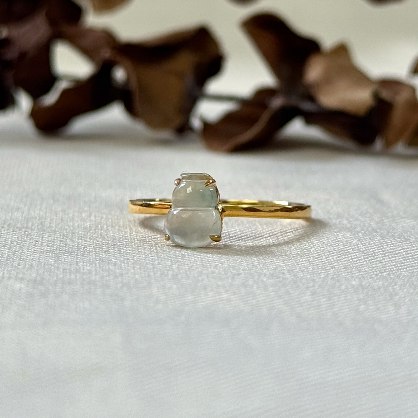 18k Gold Hulu Jadeite Ring (01)