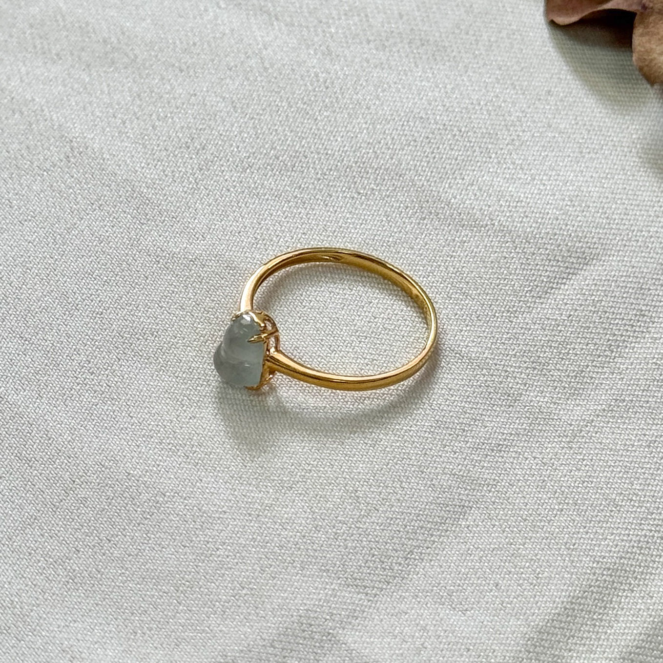 18k Gold Hulu Jadeite Ring (02)