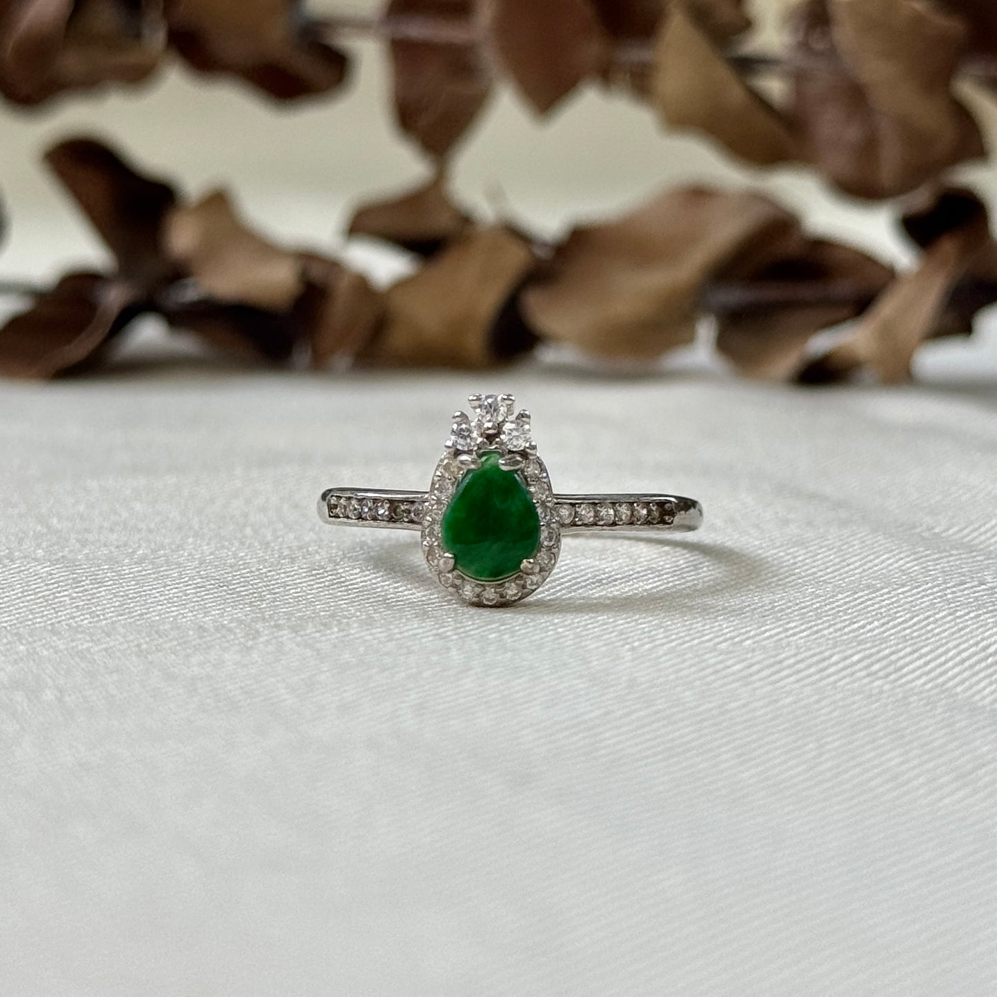 Li Jadeite Ring (1)