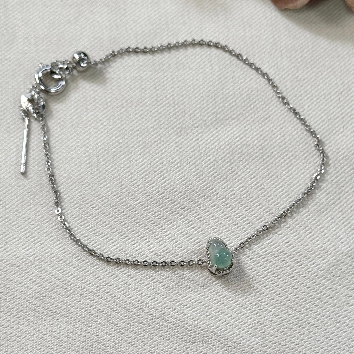 Hulu Jadeite Bracelet