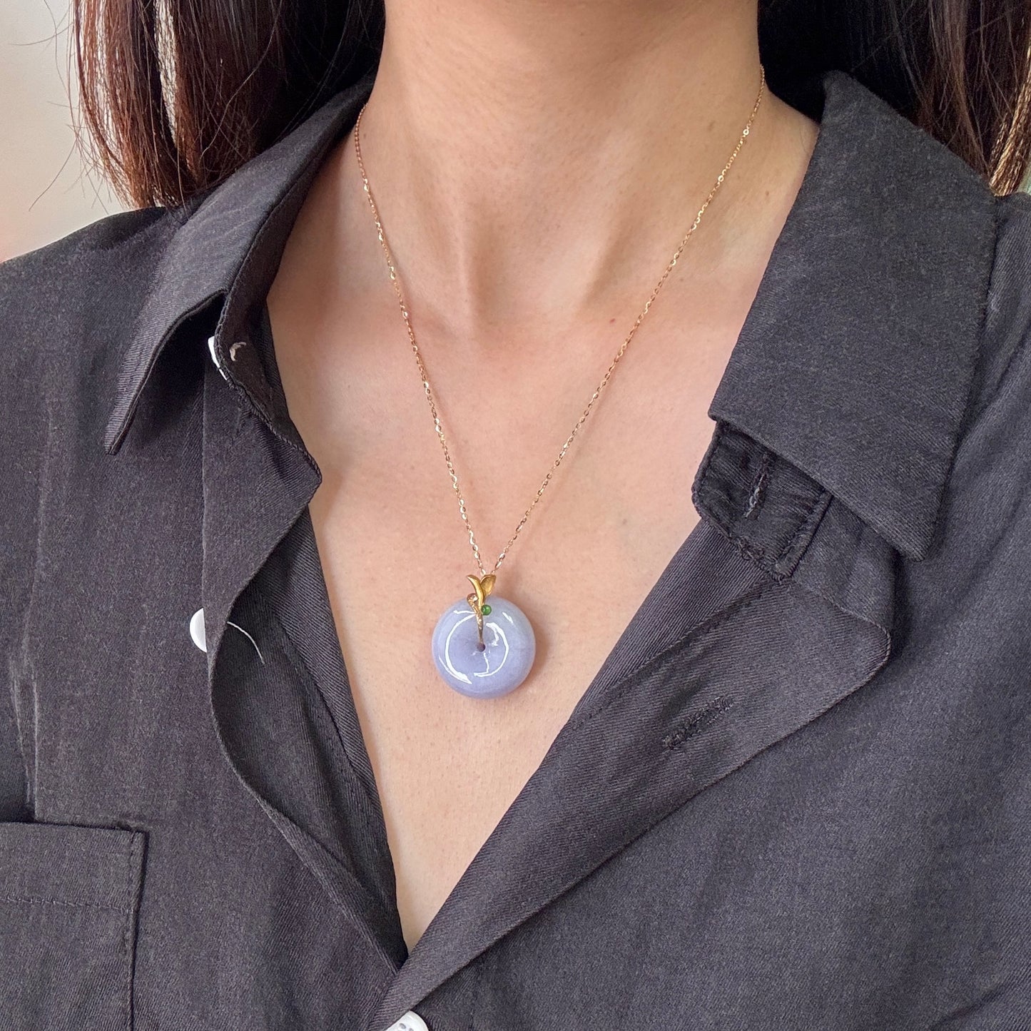 18k Gold Lavender Jadeite Peace Pendant