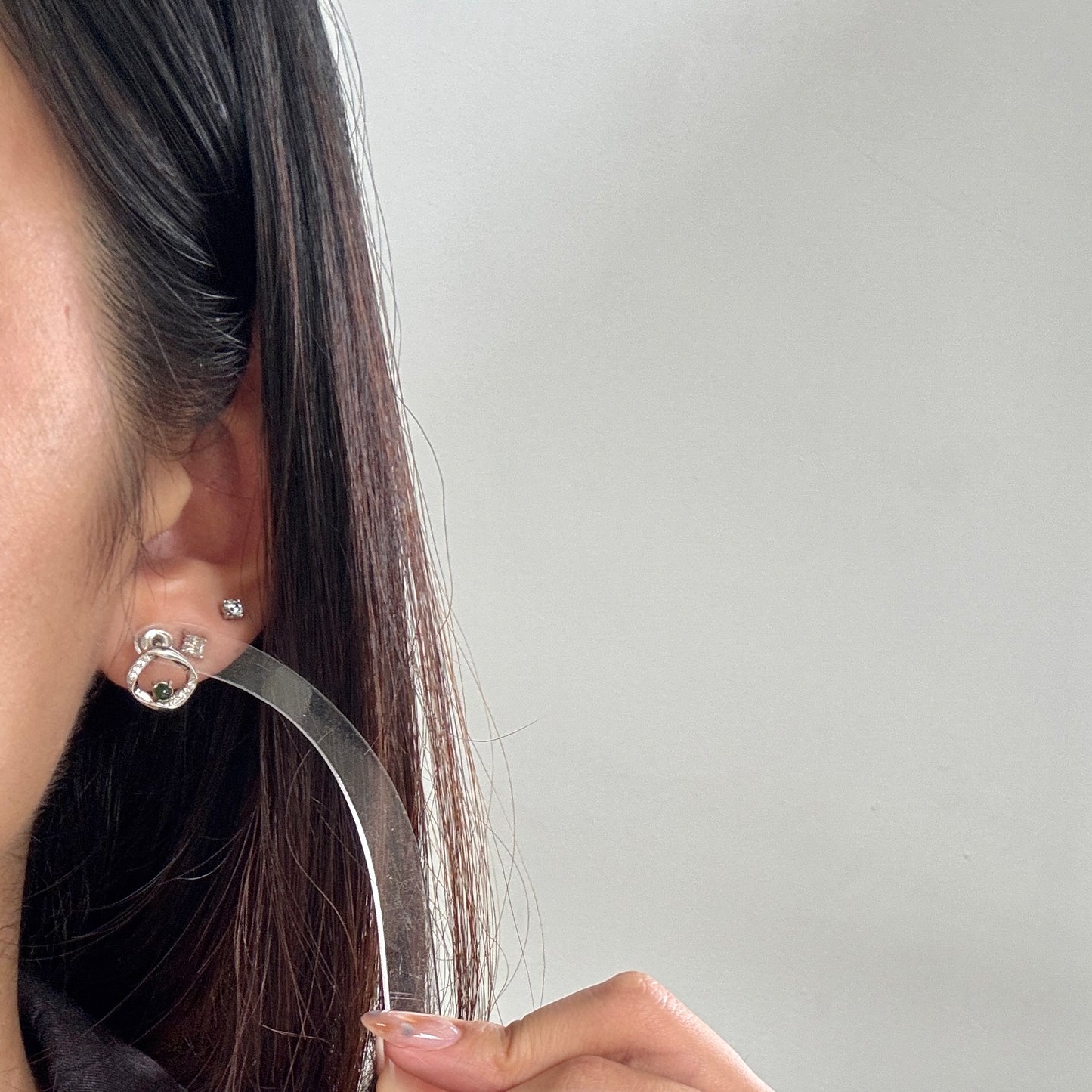 Dainty Jadeite Earstuds