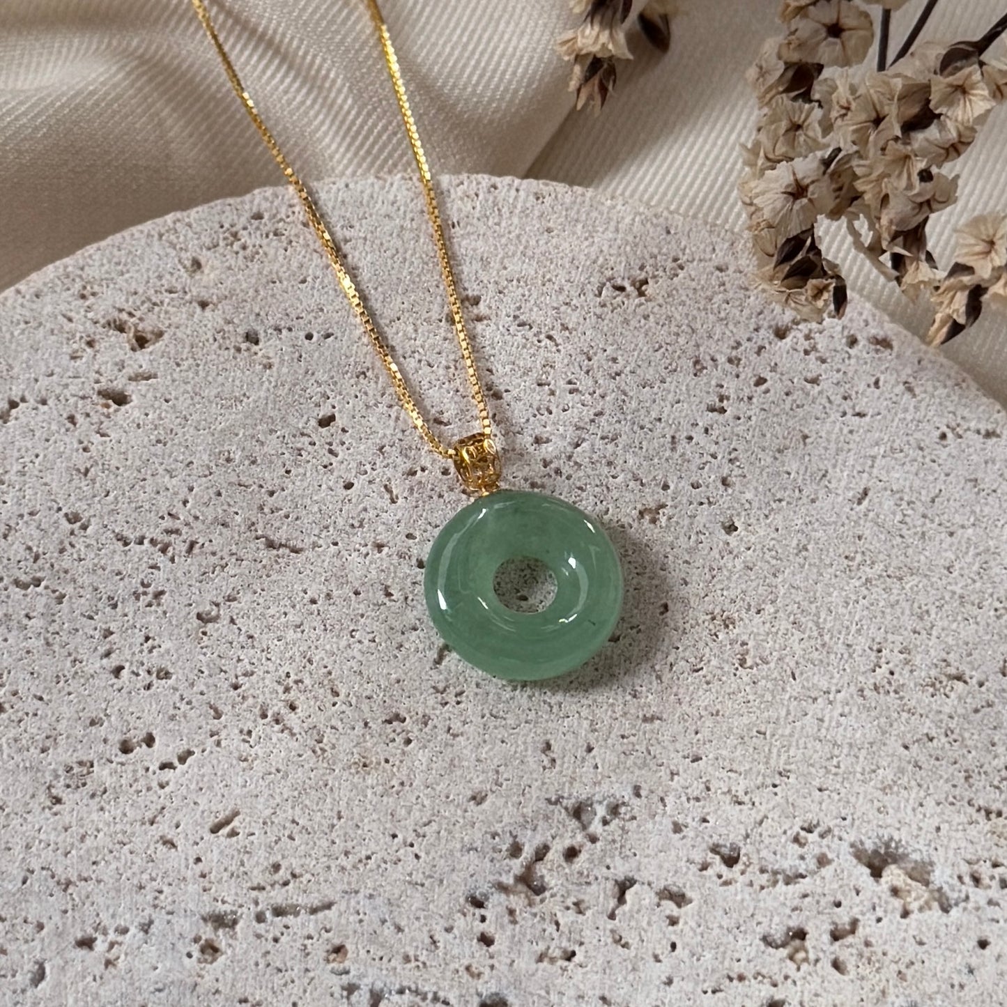 18k Green Jadeite Bagel Pendant