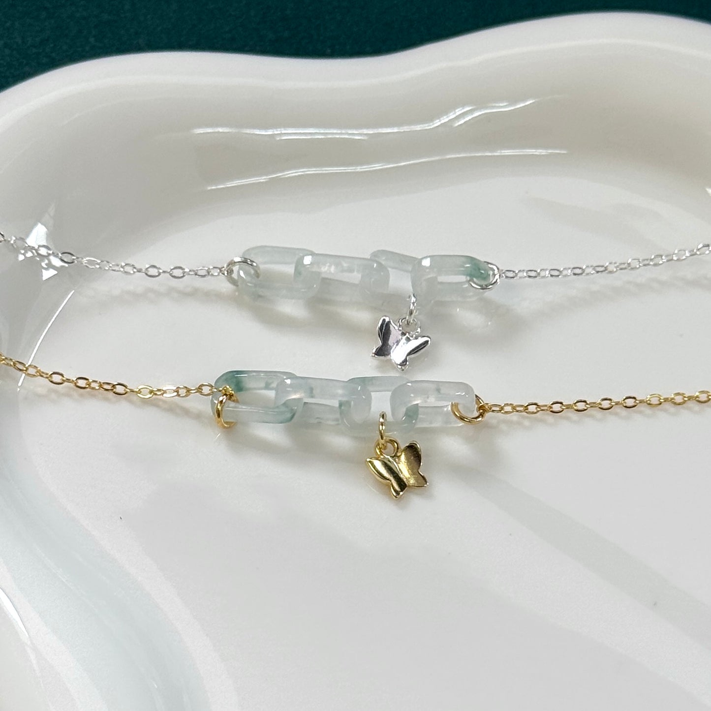 Flutter Interlocked Jadeite Bracelet