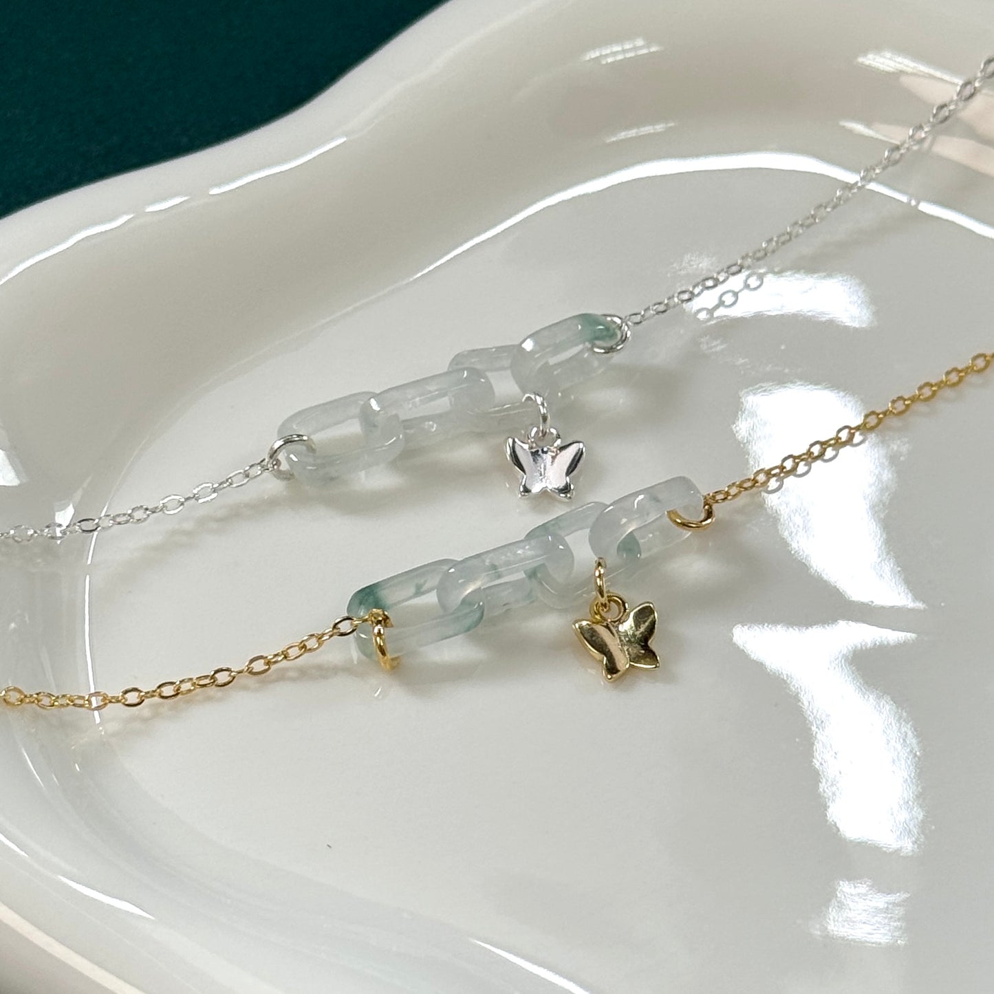 Flutter Interlocked Jadeite Bracelet