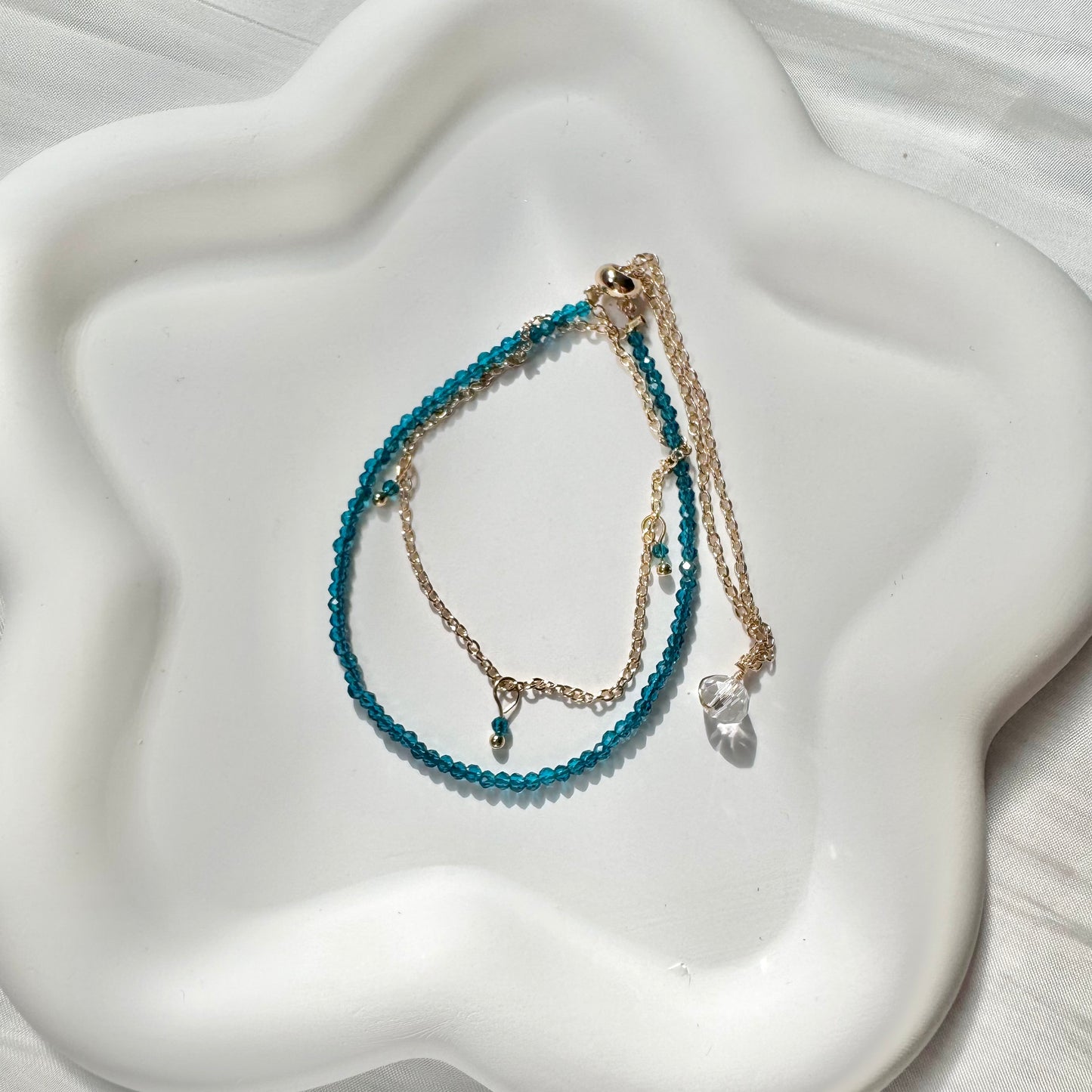 DAINTY CRYSTAL BRACELETS