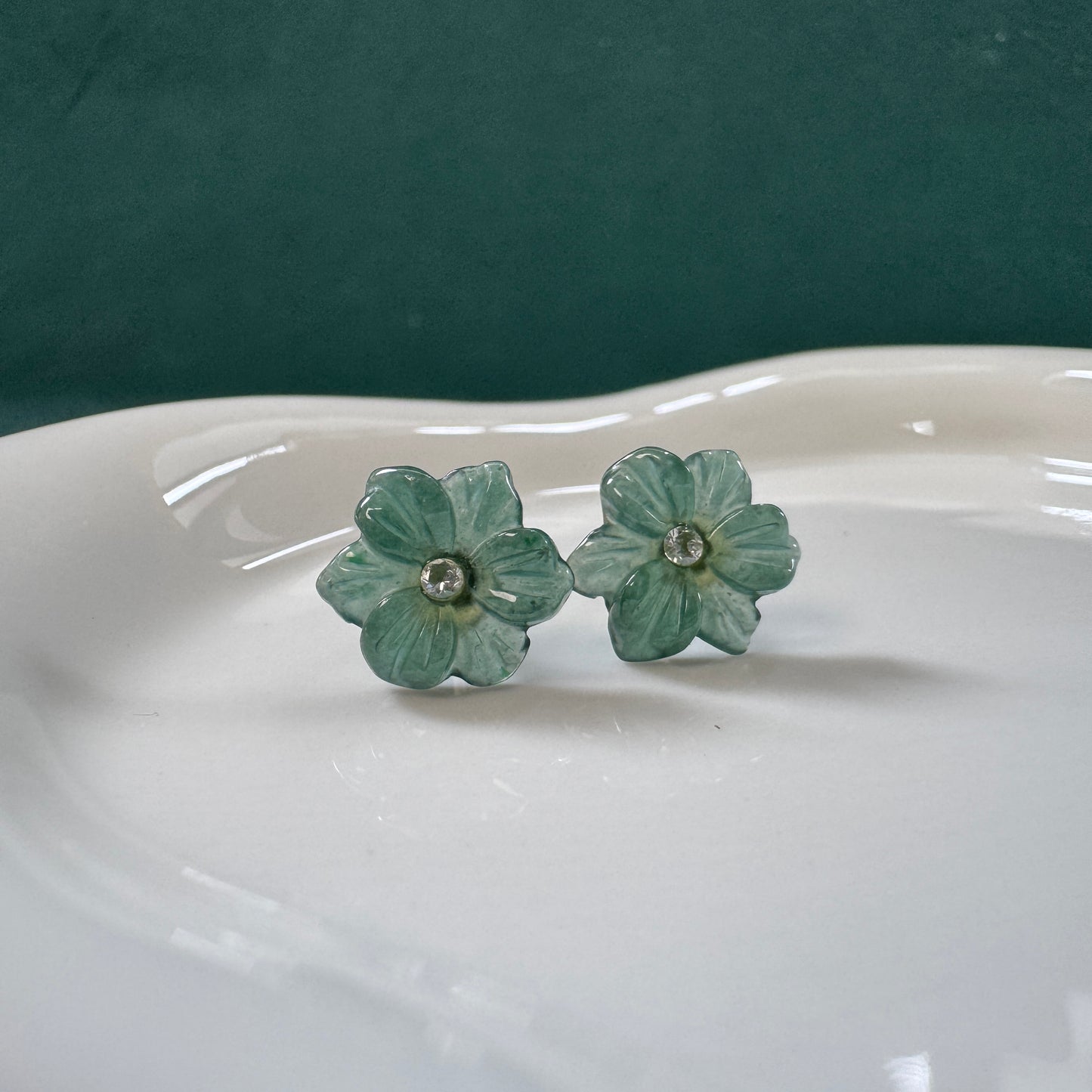 Bloom II Jadeite Earstuds