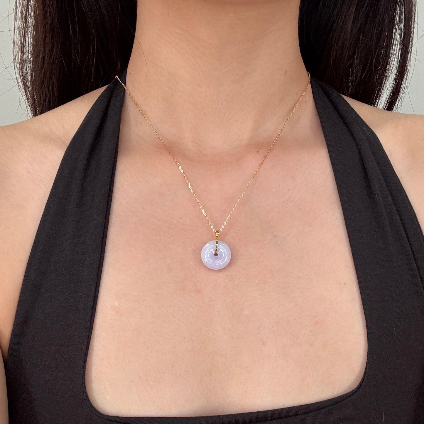 18k Gold Lavender Jadeite Doughnut Pendant