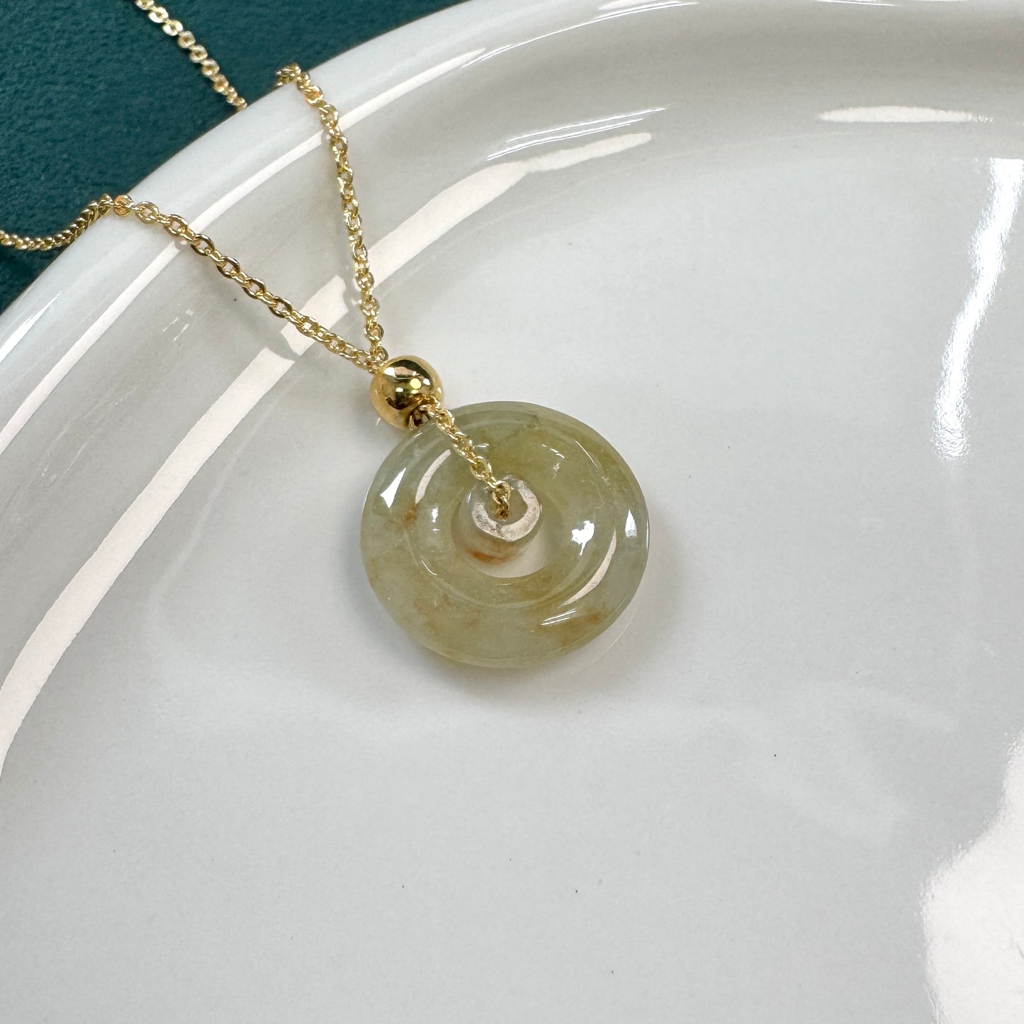 Jīn Jadeite Doughnut Necklace | 02