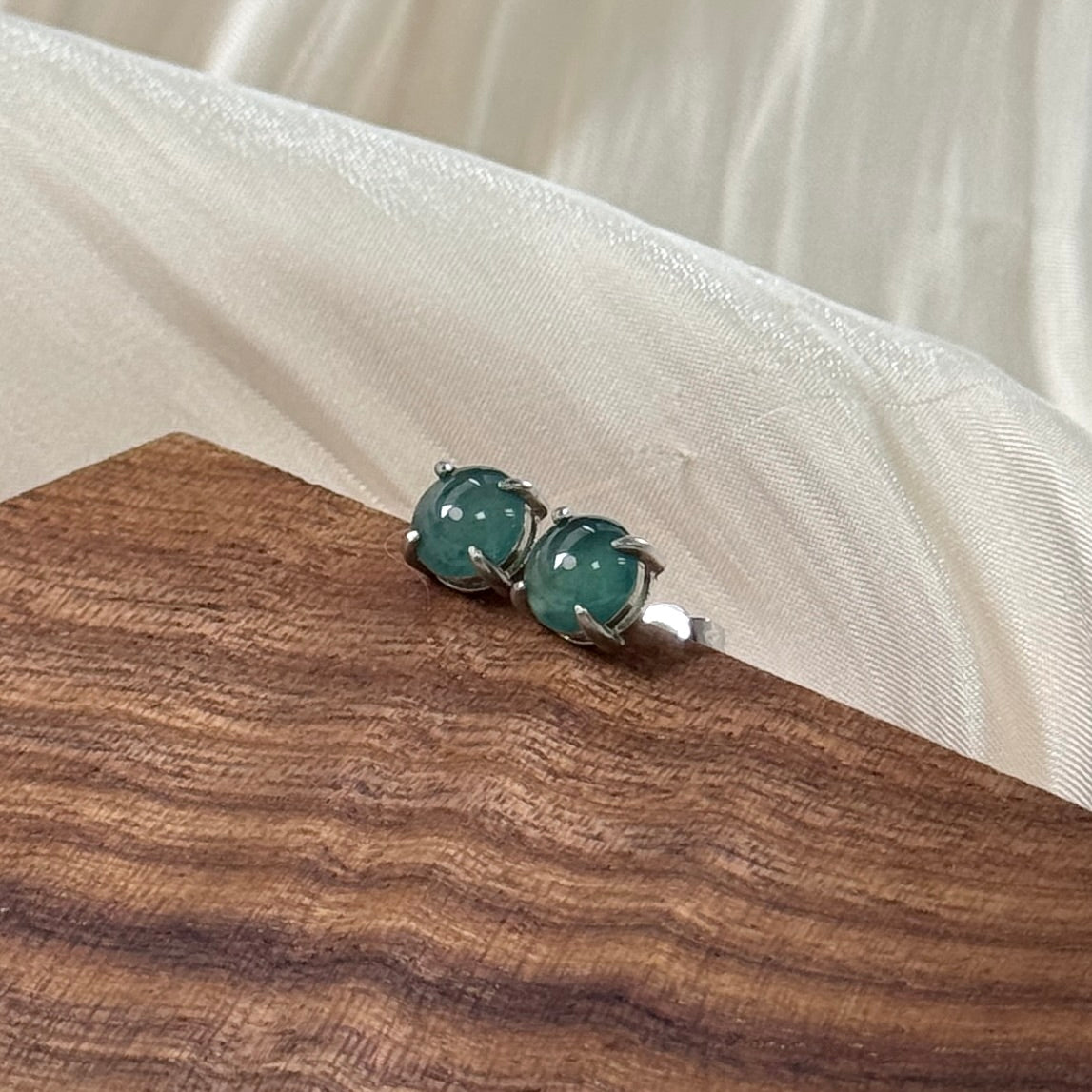 Staple Jadeite Earstuds | Blue