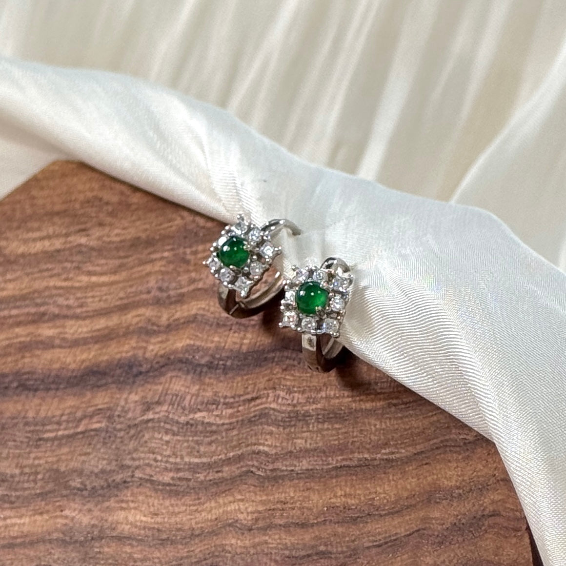 Étoile Jadeite Huggies