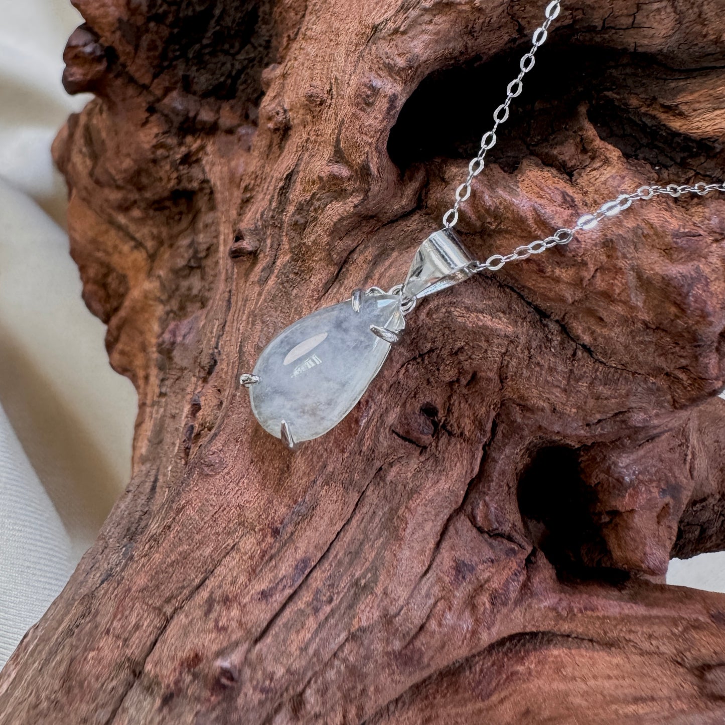 BLANC | Teardrop Jadeite Necklace