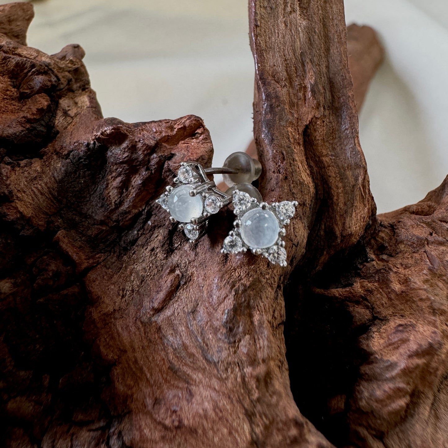 BLANC | Jadeite Earstuds