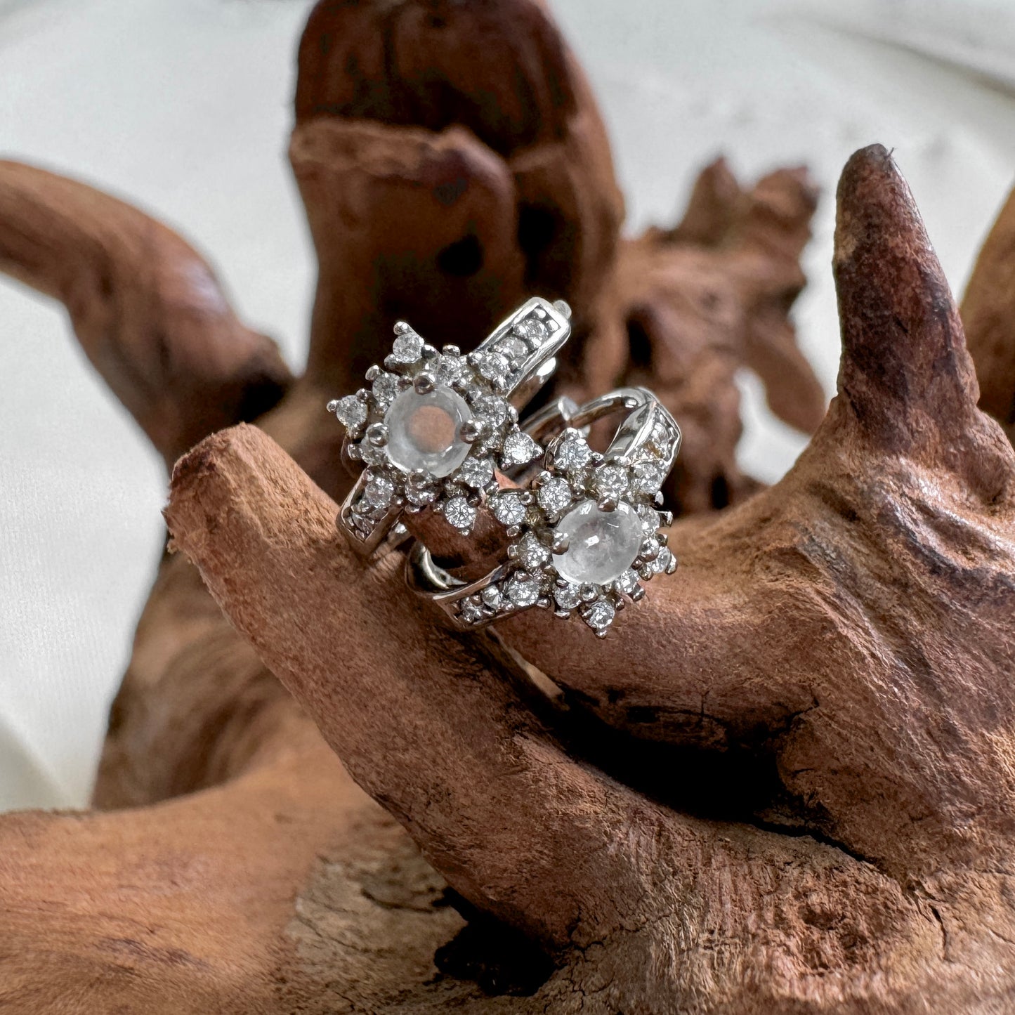 BLANC | Jadeite Huggies