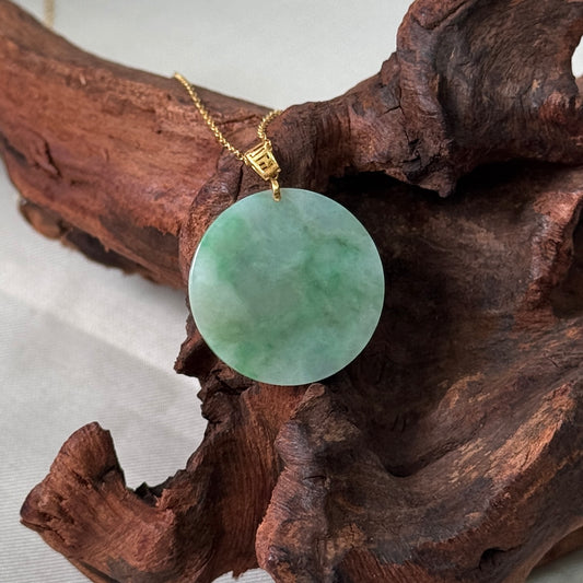 PIAOHUA | 18k Gold Jadeite Round Pendant