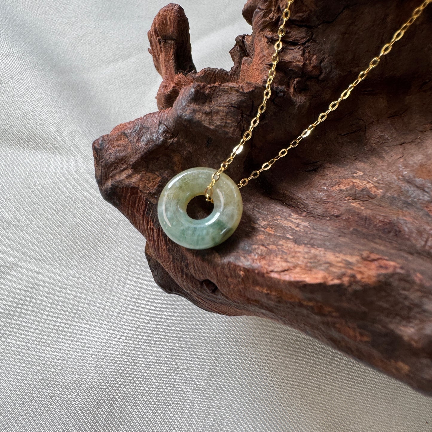 PIAOHUA | Bagel Jadeite Necklace 01