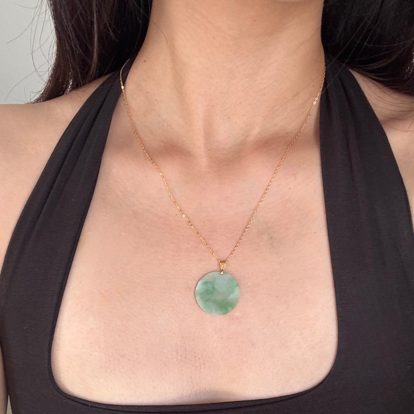 PIAOHUA | 18k Gold Jadeite Round Pendant