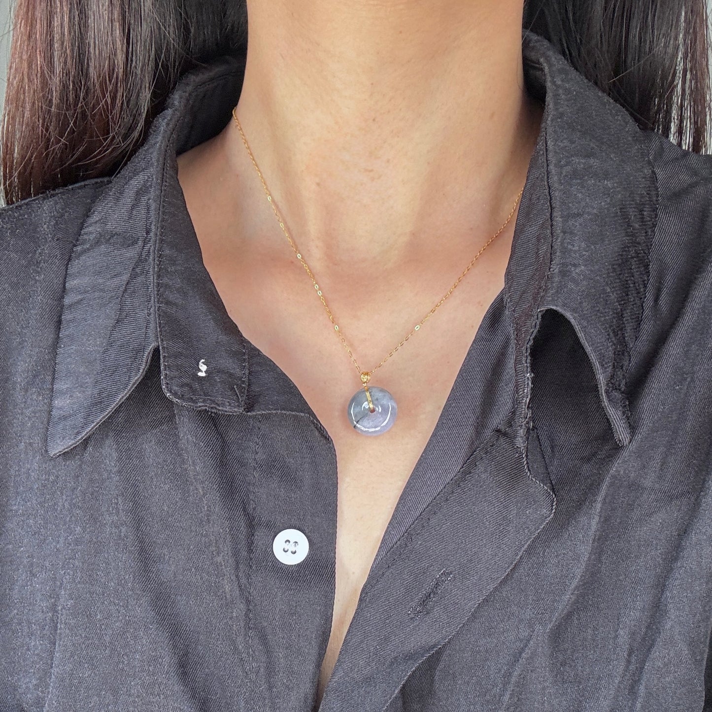 MÒ | 18k Gold Jadeite Doughnut Pendant