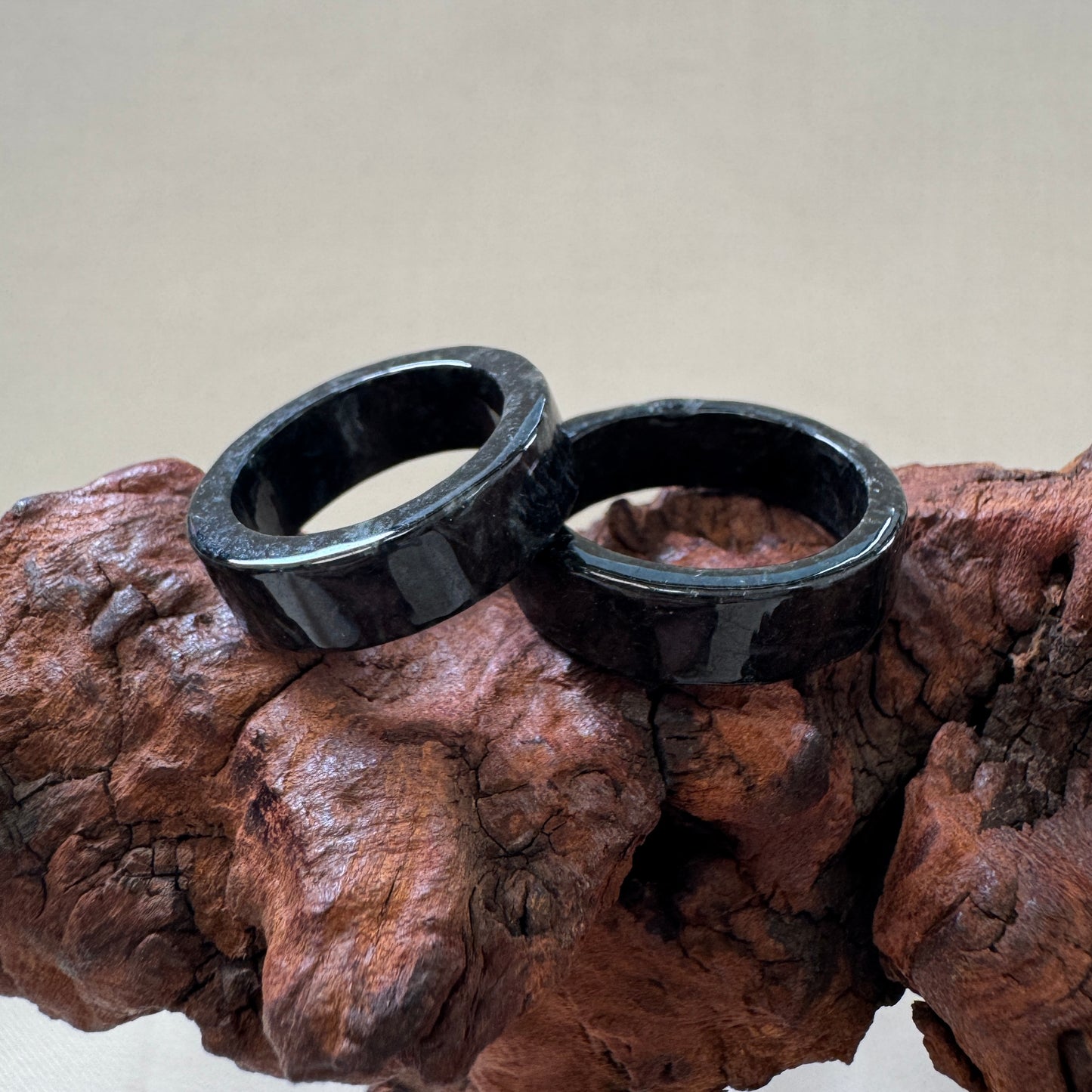 MÒ | Black Square Jadeite Ring