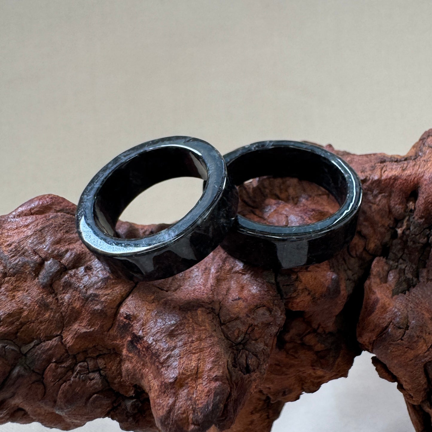 MÒ | Black Square Jadeite Ring