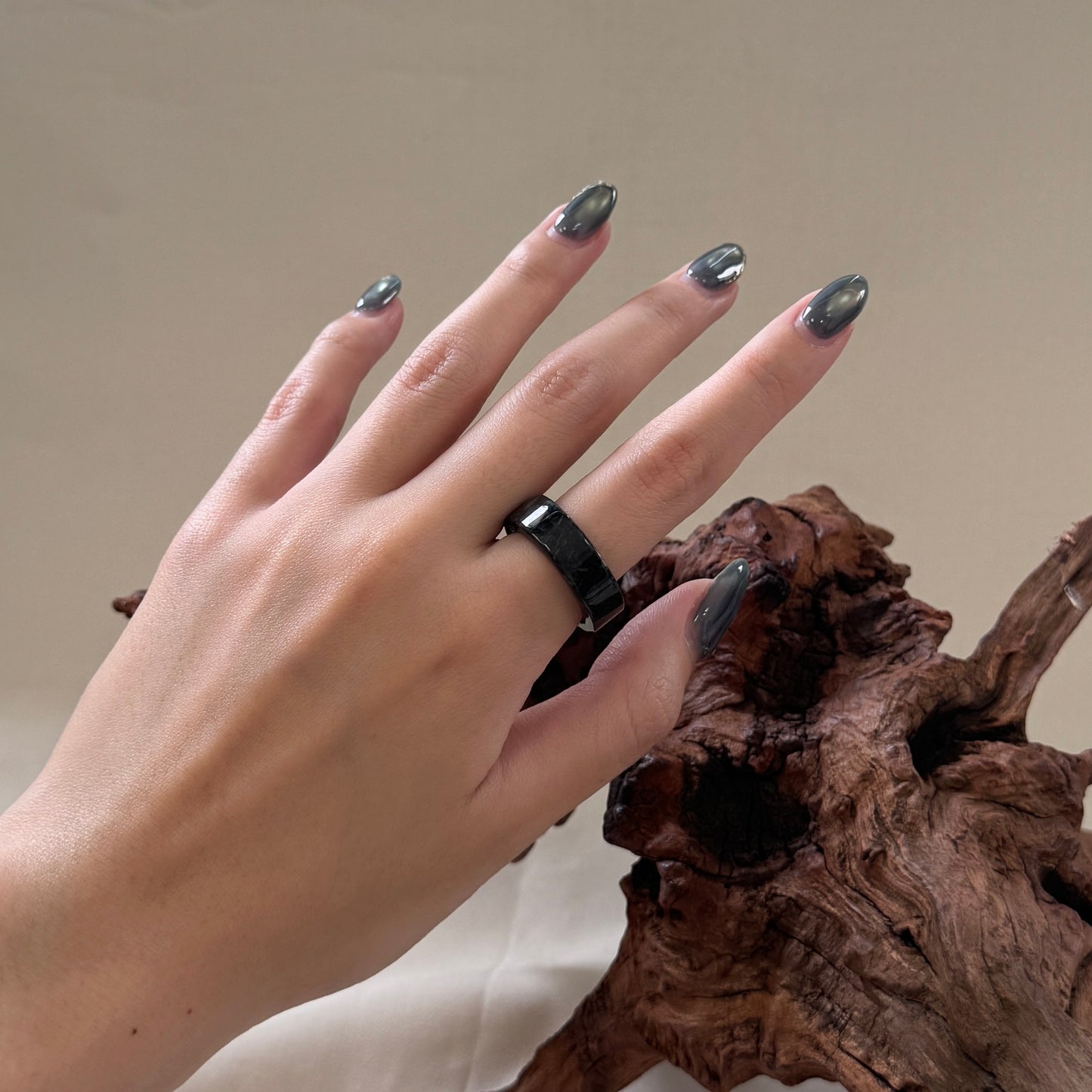 MÒ | Black Square Jadeite Ring
