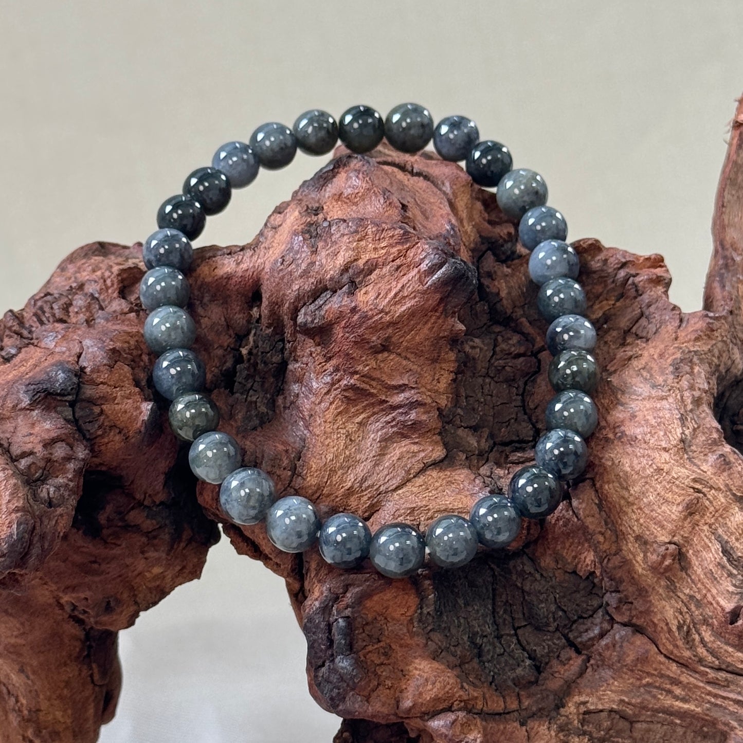 MÒ | Grey Beaded Jadeite Bracelet
