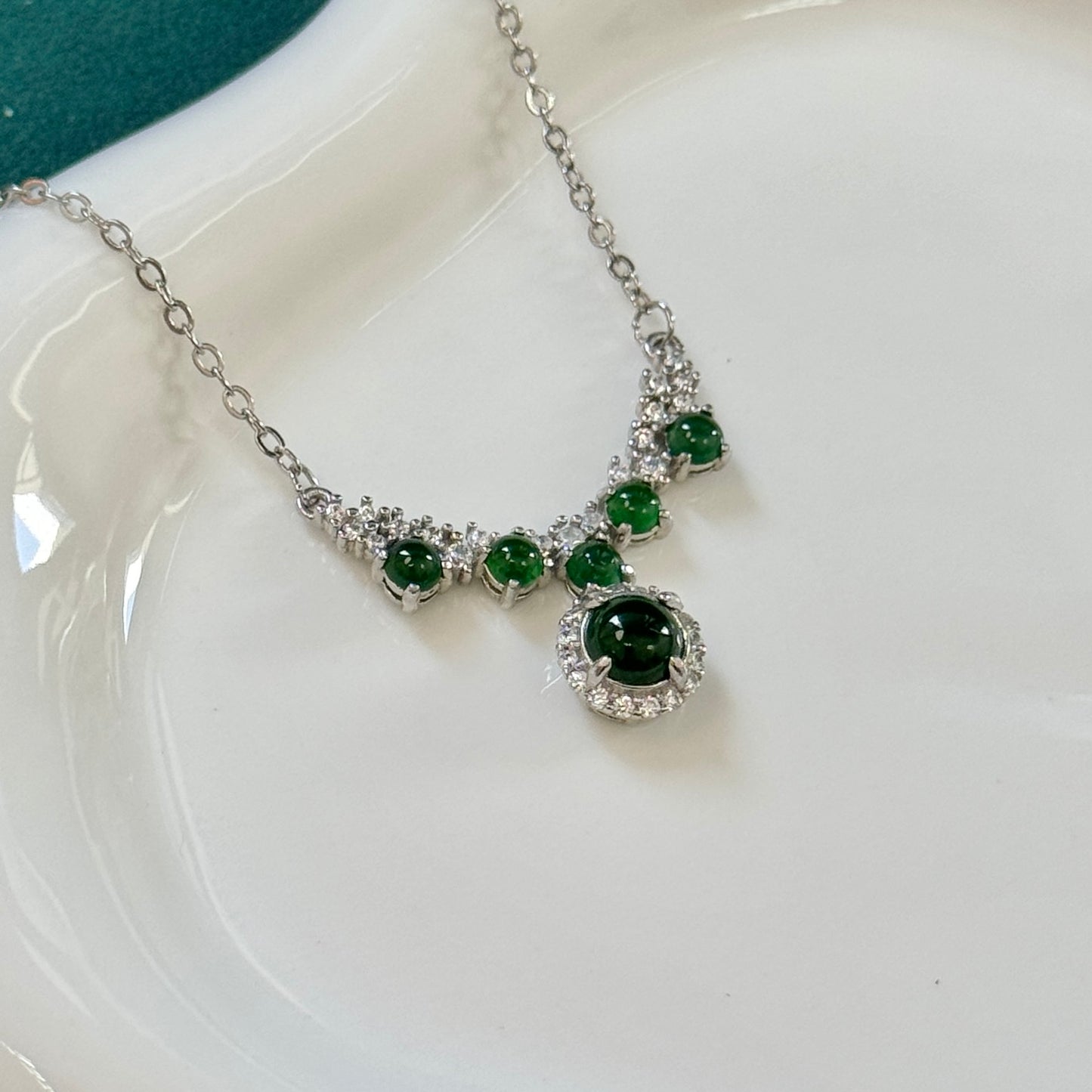 FOR HER | Drop Jadeite Necklace (Green)