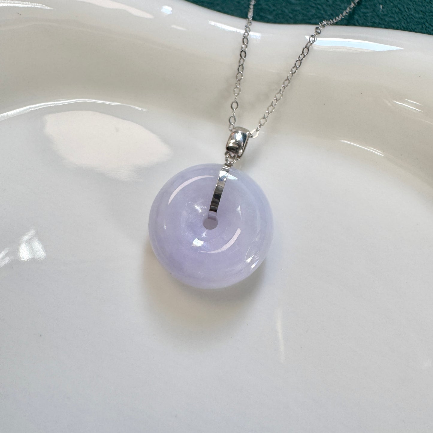 FOR HER | 18k Gold Lavender Jadeite Doughnut Pendant (WG)