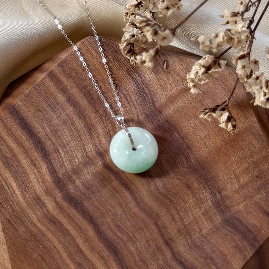18k Gold Green Jadeite Doughnut Pendant