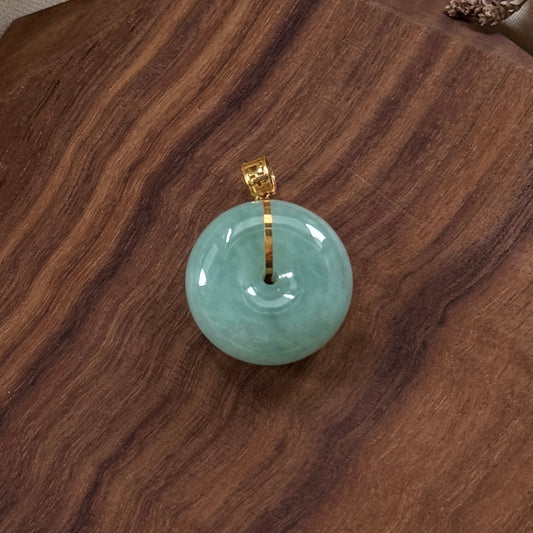 18k Gold Green Jadeite Doughnut Pendant