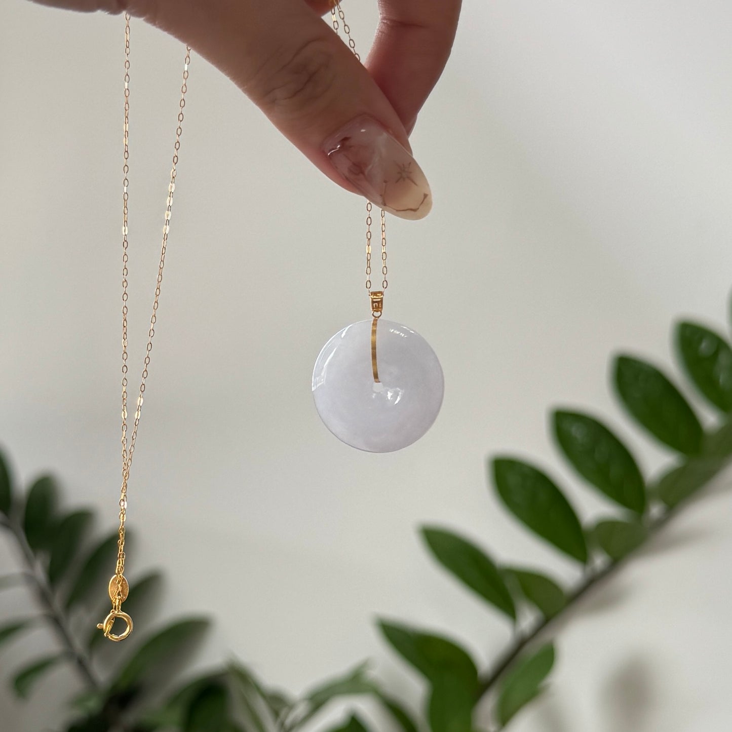 SUMMER | 18k Gold Lavender Jadeite Doughnut Pendant