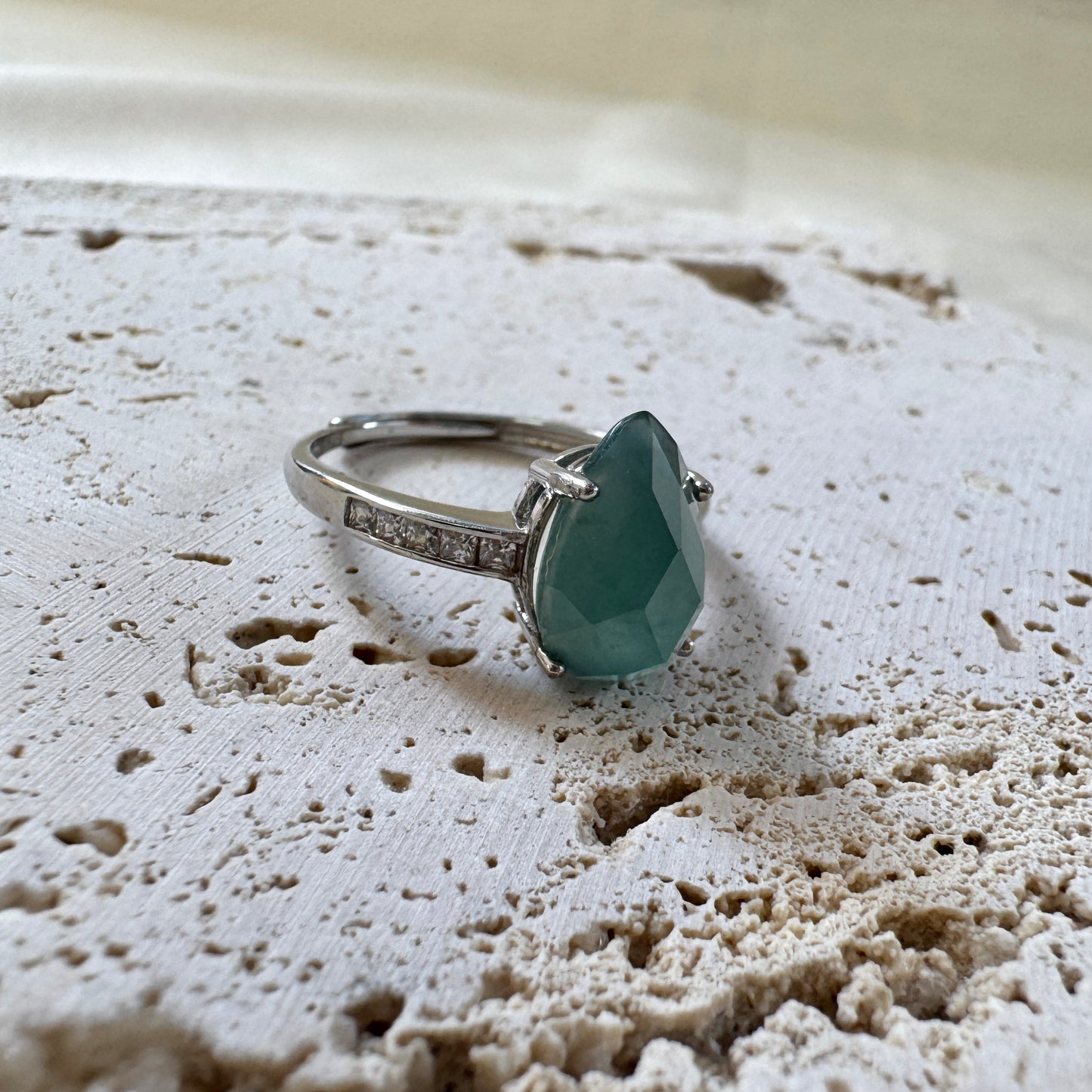 BLEU | Faceted Teardrop Jadeite Ring