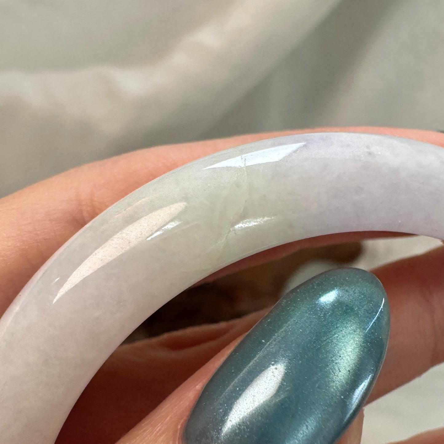 52.6 | Lavender Jadeite Bangle