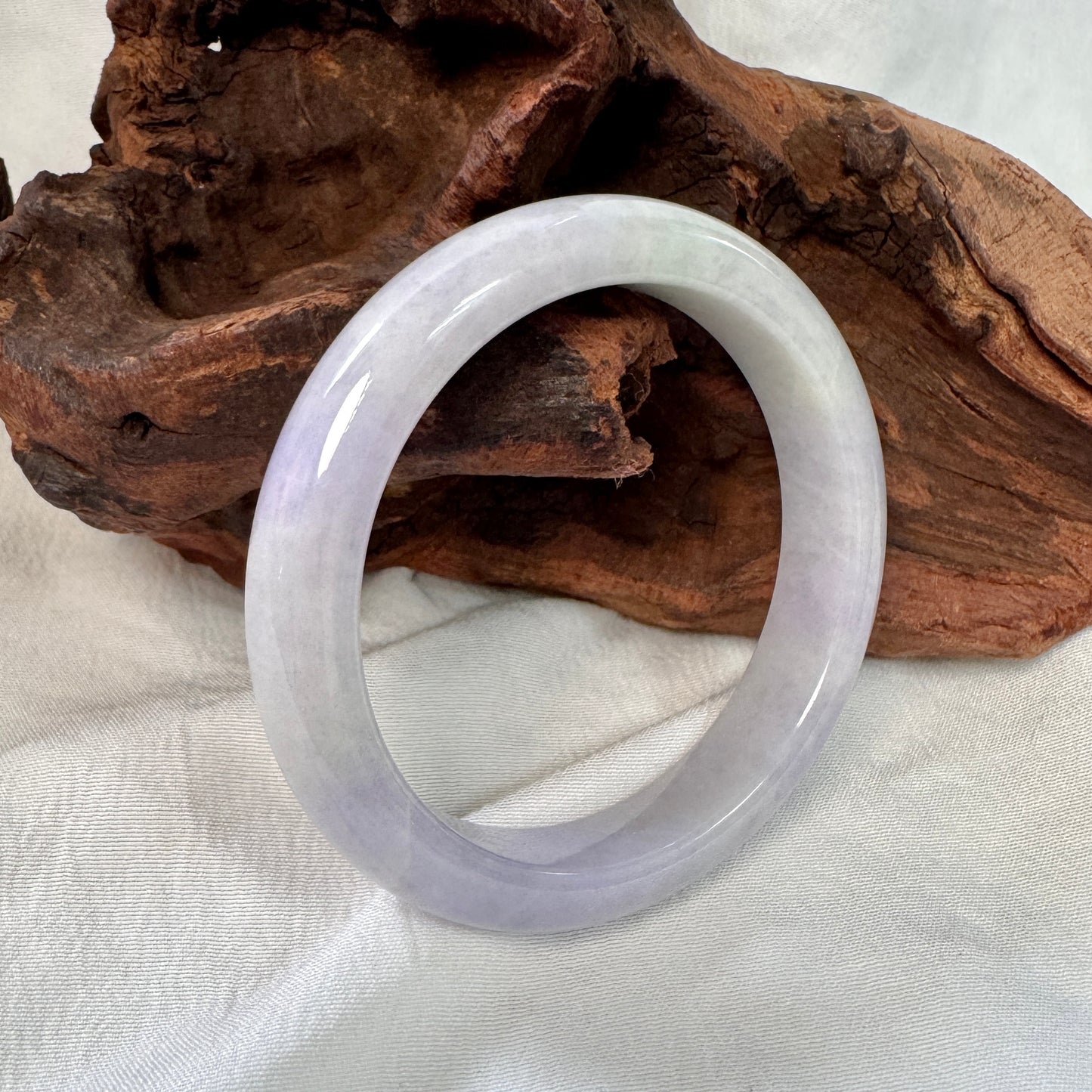 52.6 | Lavender Jadeite Bangle