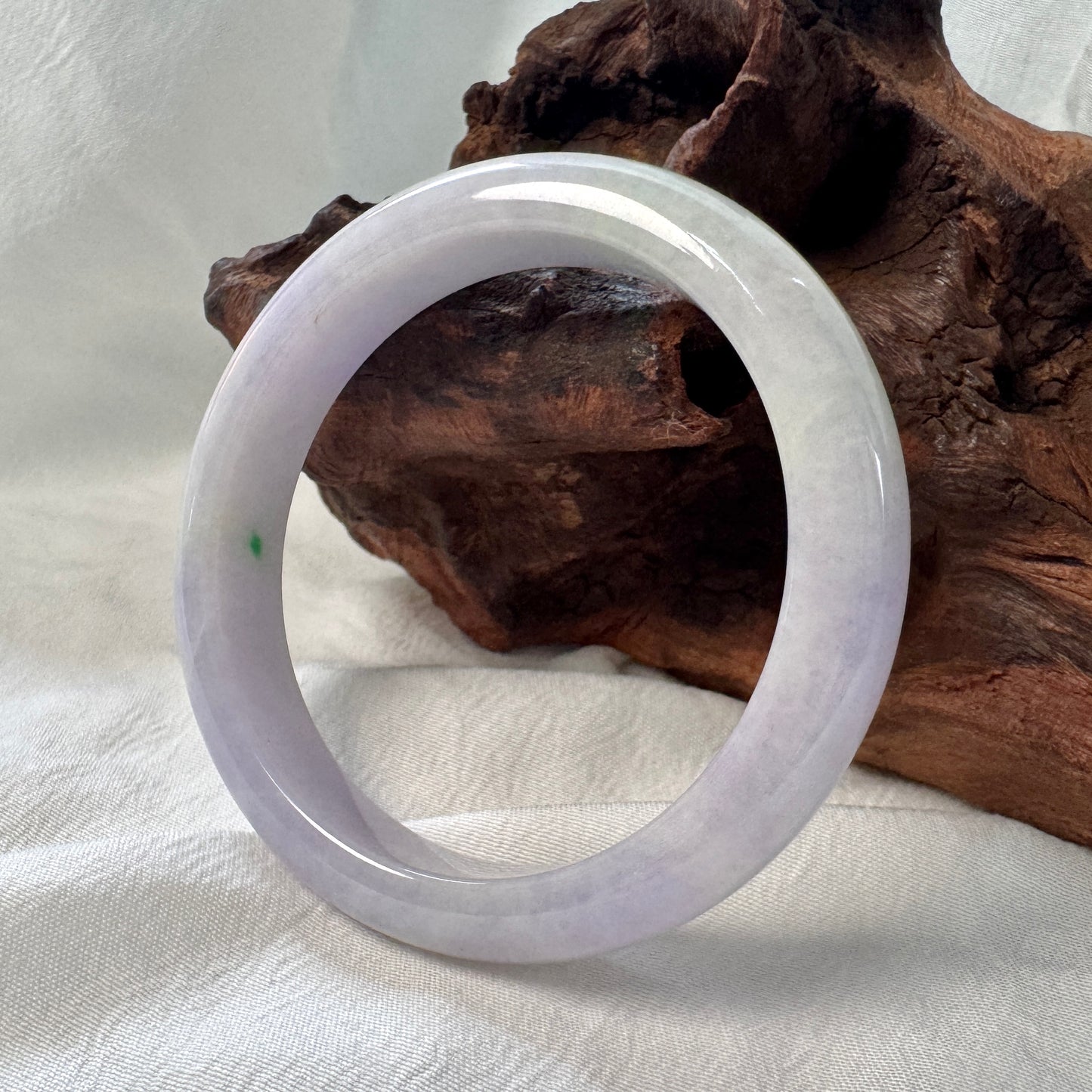 52.6 | Lavender Jadeite Bangle
