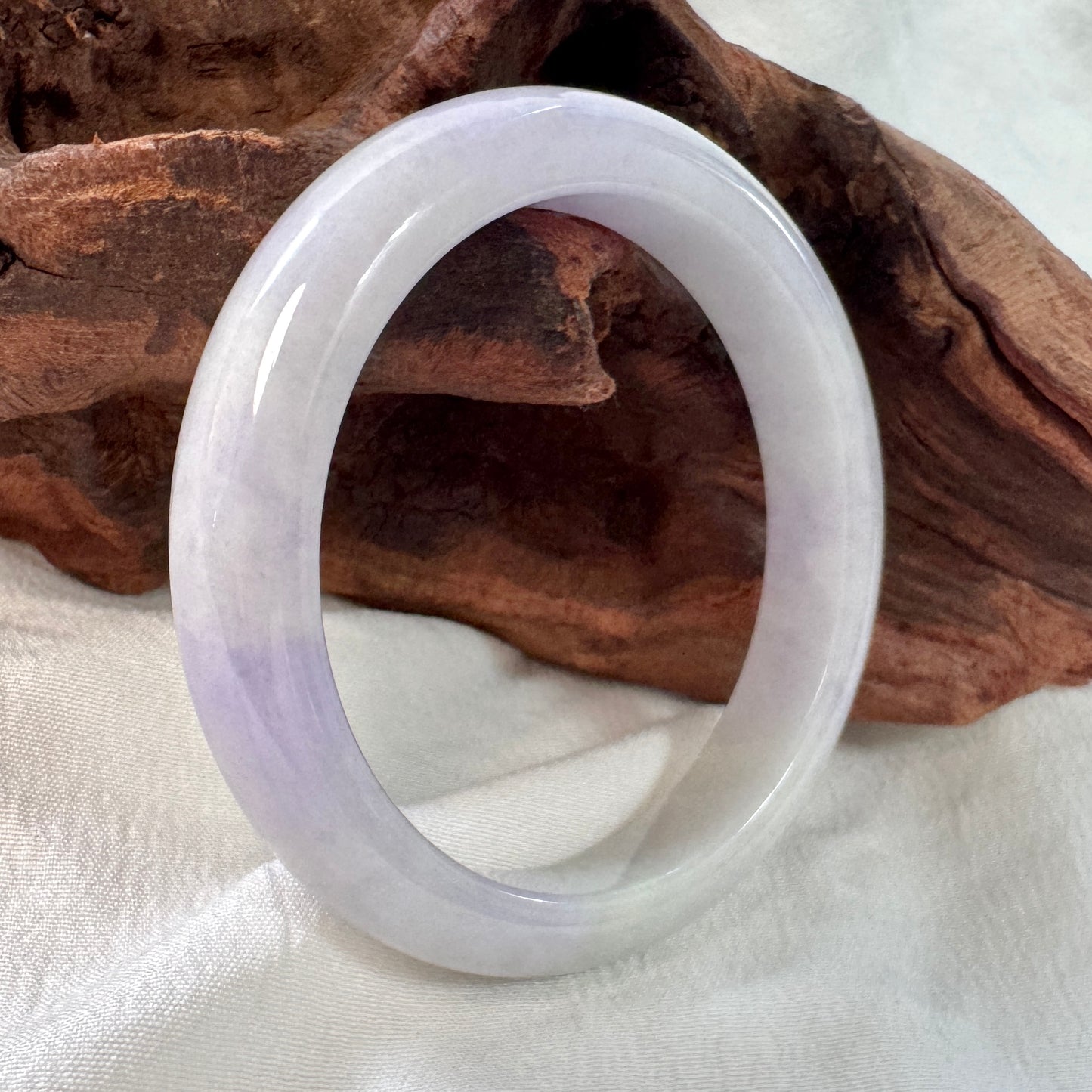 52.6 | Lavender Jadeite Bangle