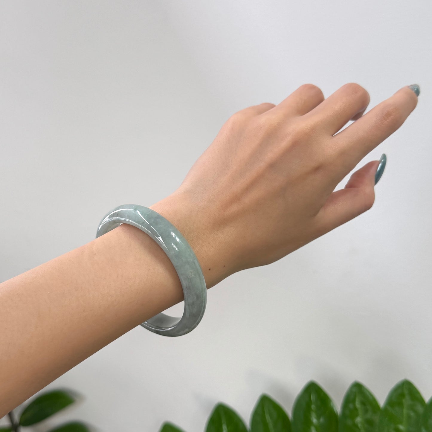 56.4 | Smokey Green Jadeite Bangle