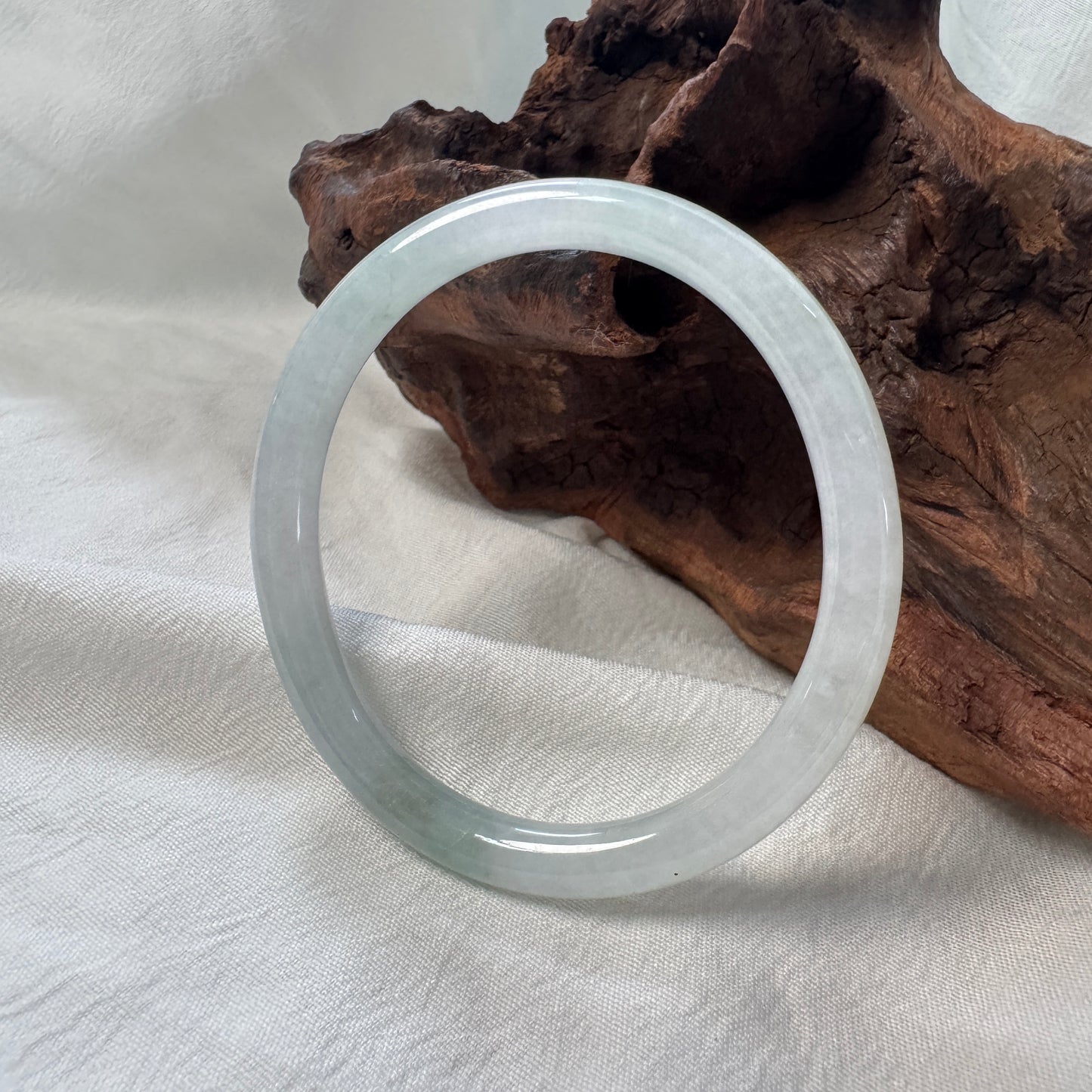50+ | Icy Green Oval Skinny Jadeite Bangle