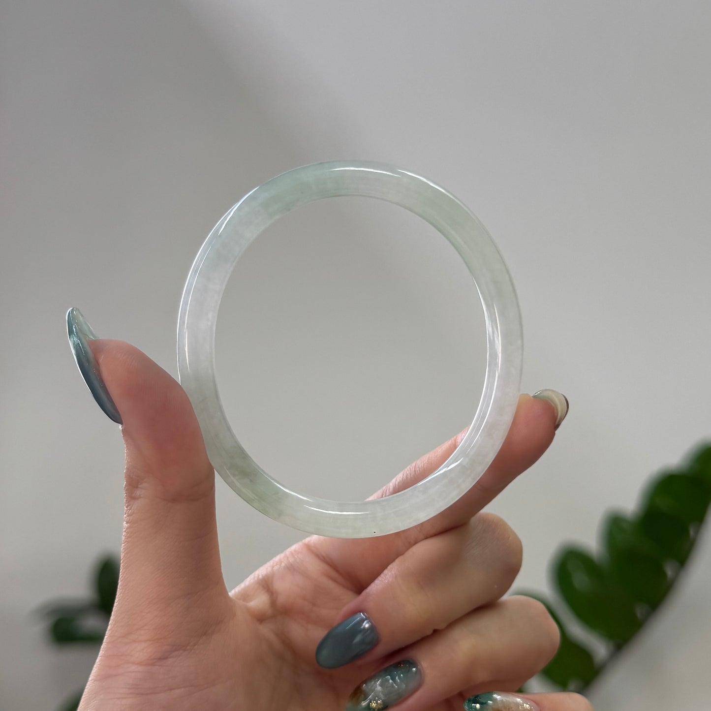 50+ | Icy Green Oval Skinny Jadeite Bangle
