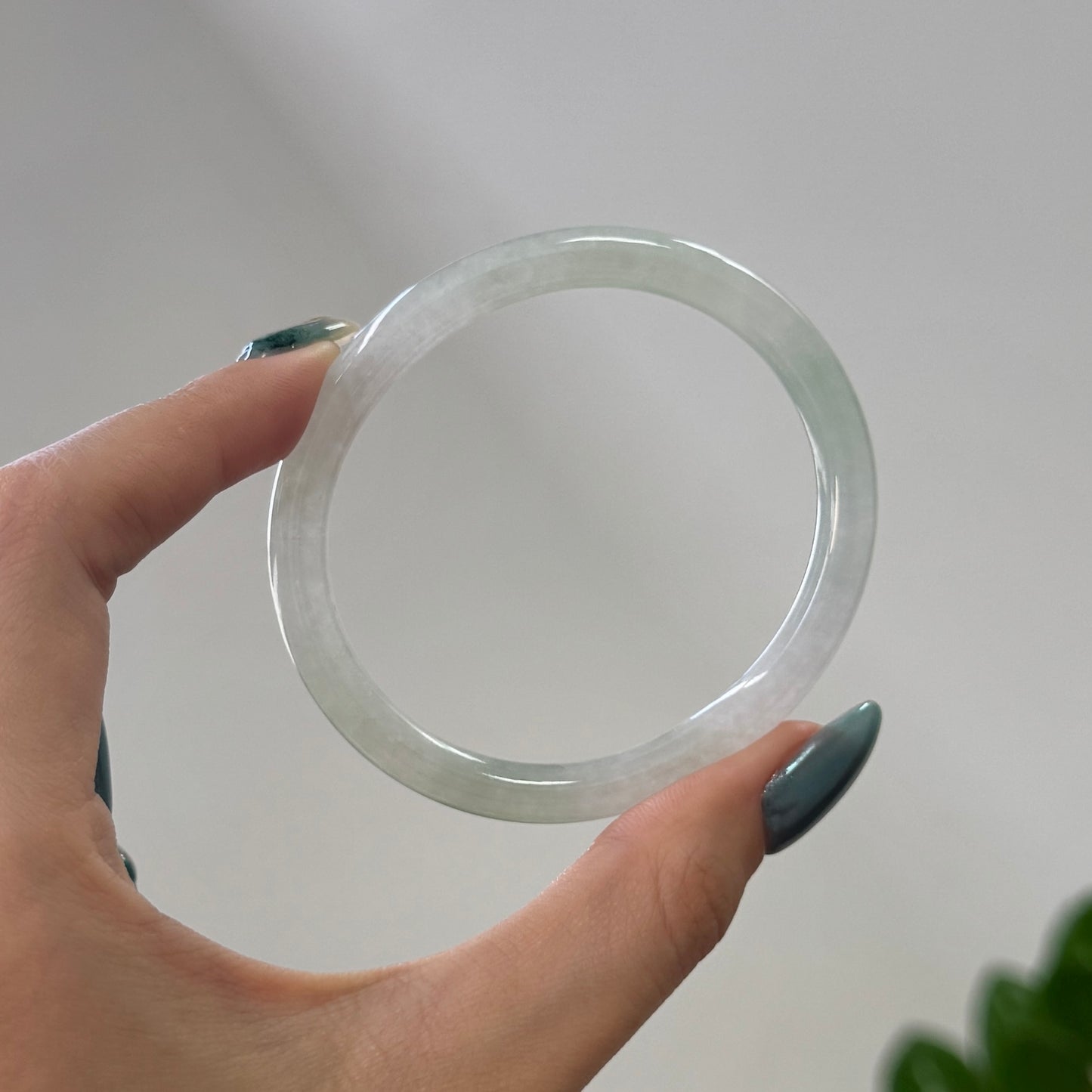 50+ | Icy Green Oval Skinny Jadeite Bangle