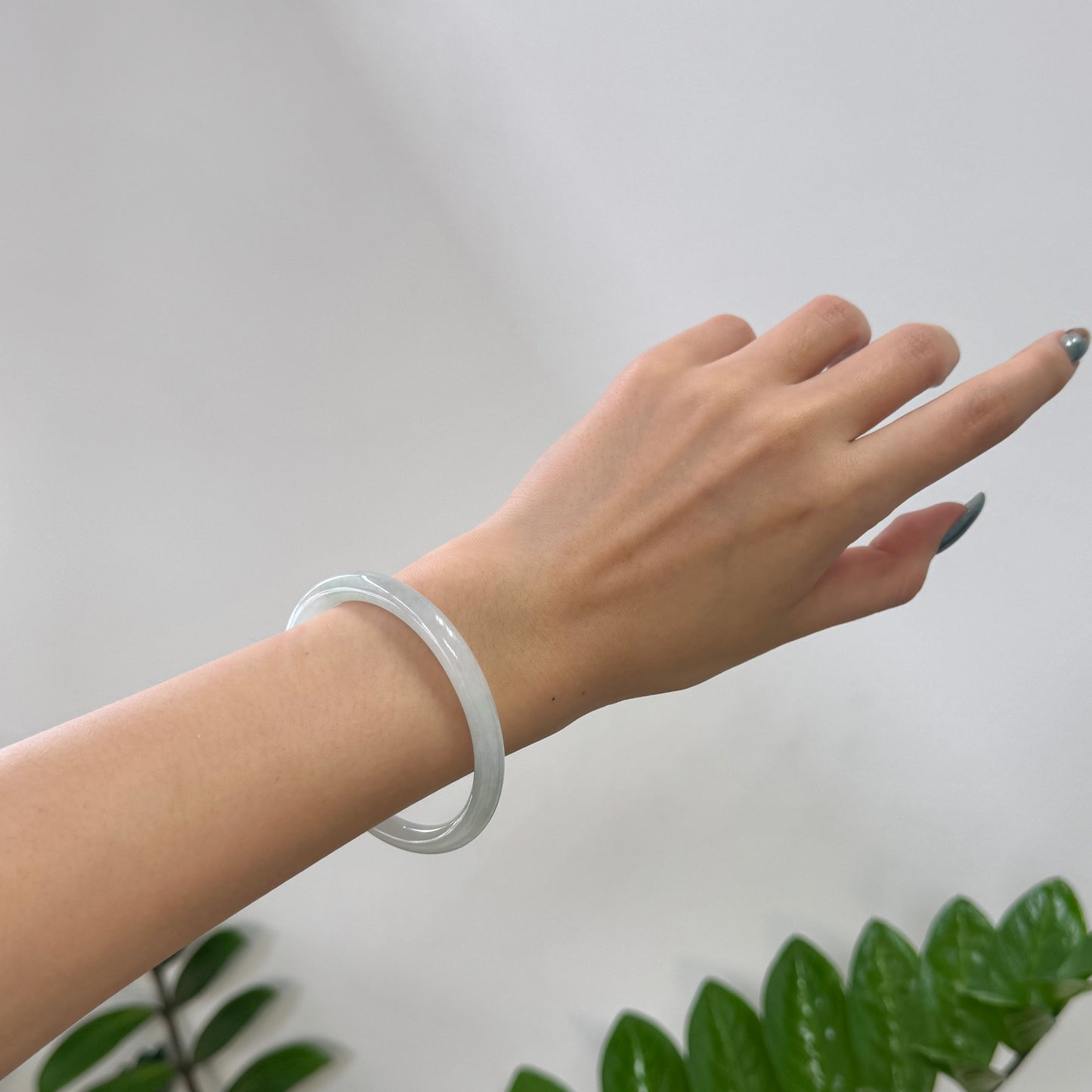 50+ | Icy Green Oval Skinny Jadeite Bangle
