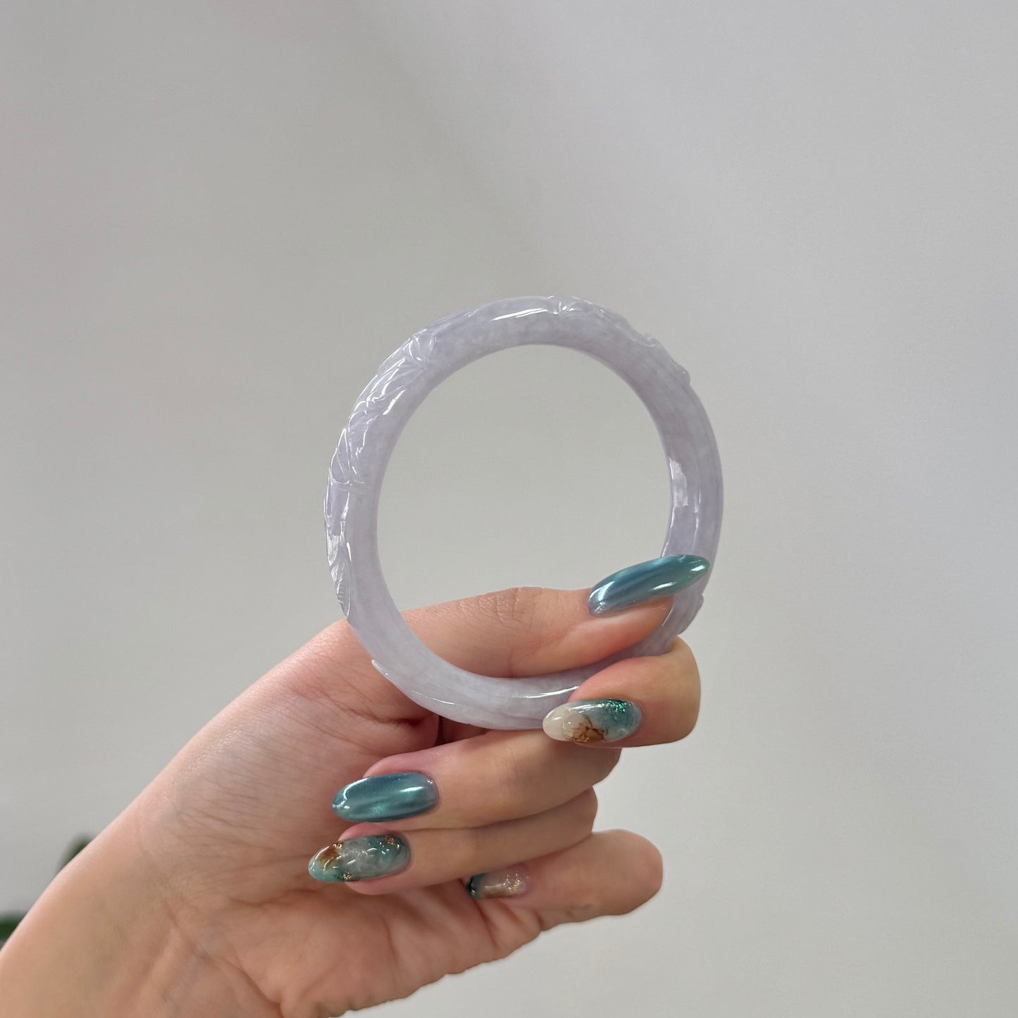 55 | Carved Lavender Jadeite Bangle